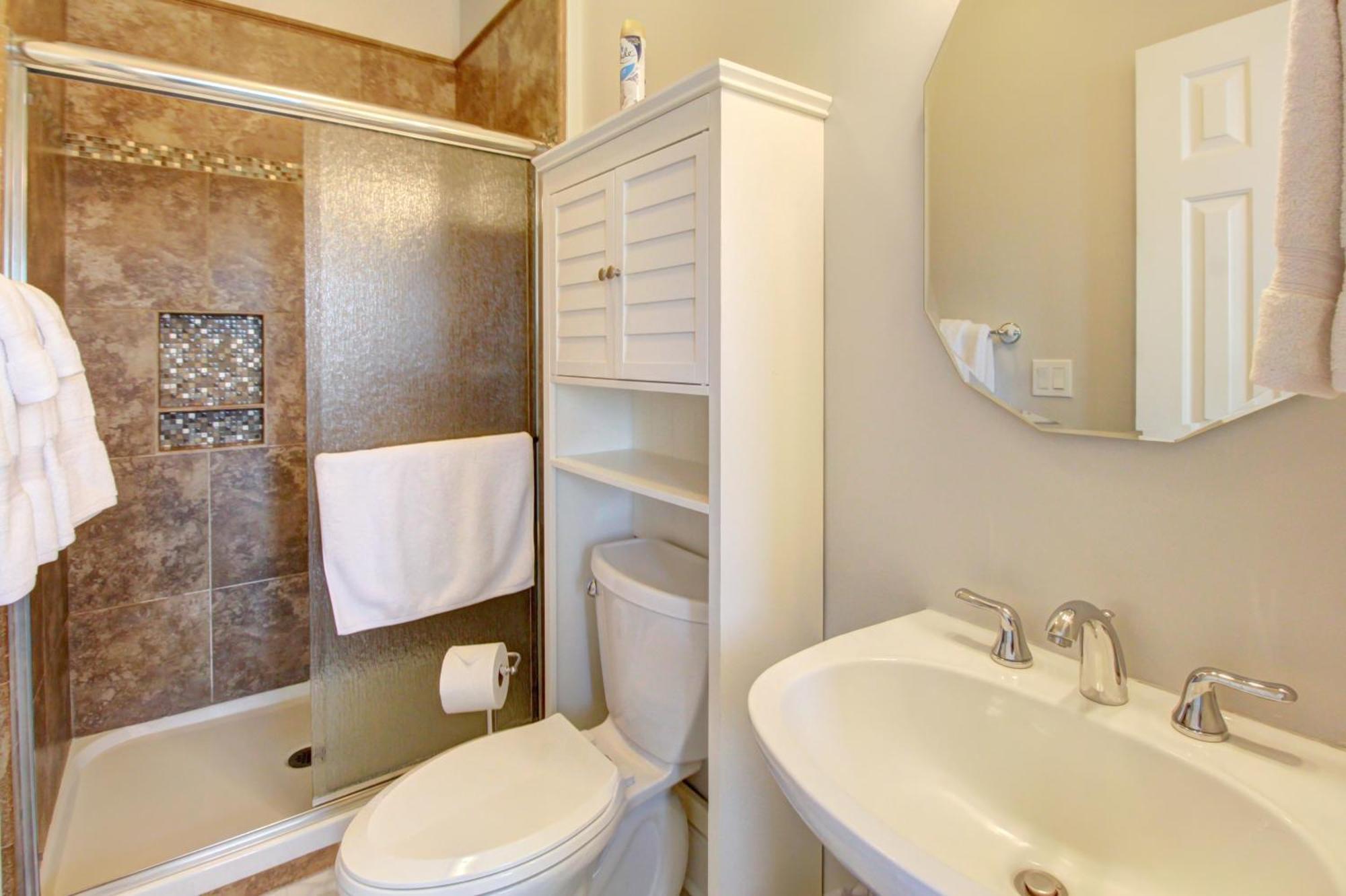 Anchorage Inn B&B Купвил Екстериор снимка
